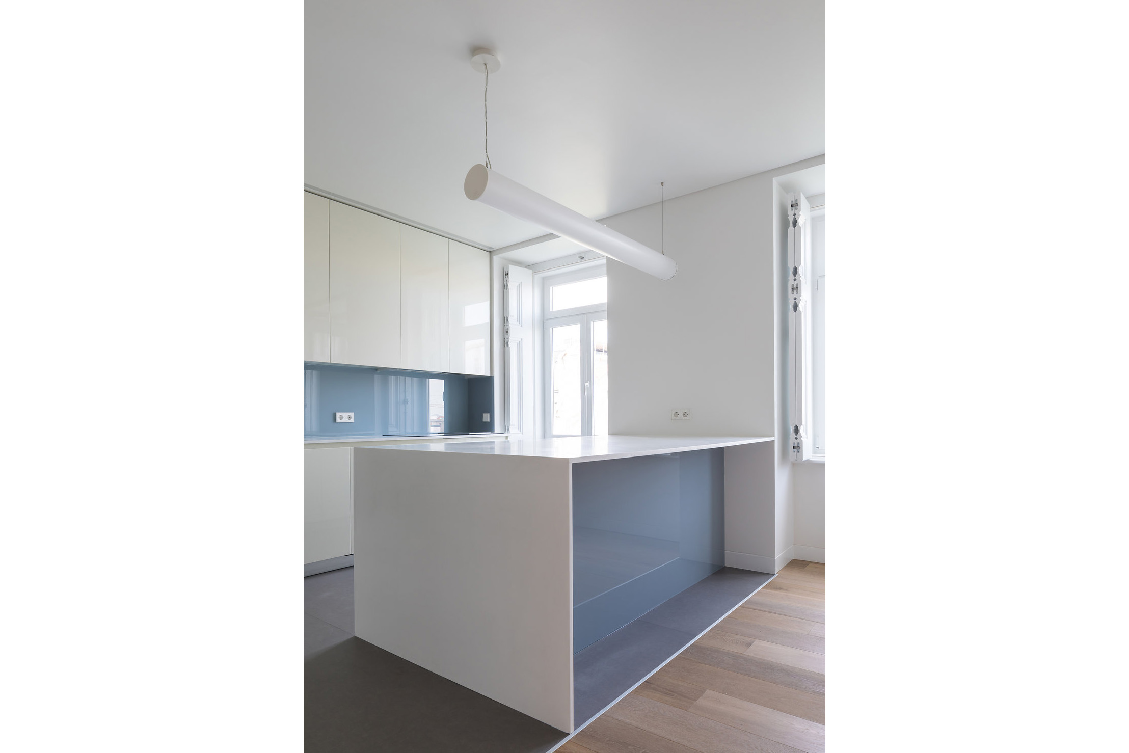 APARTAMENTO NA RUA DA EMENDA